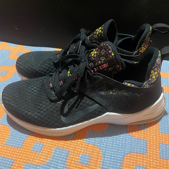 Nike Air Max Floral Pattern 7.5 women’s - Picture 1 of 4